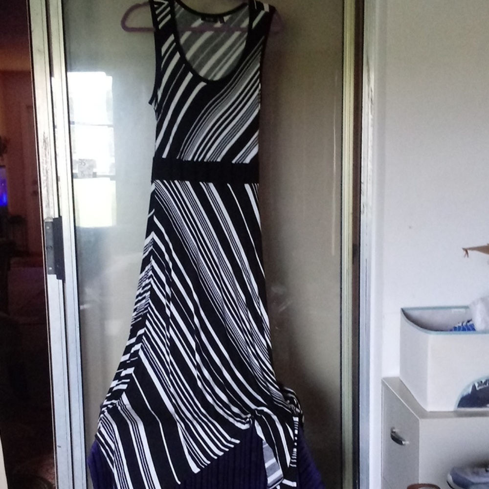 Women's sleeveless extra large maxi dress
